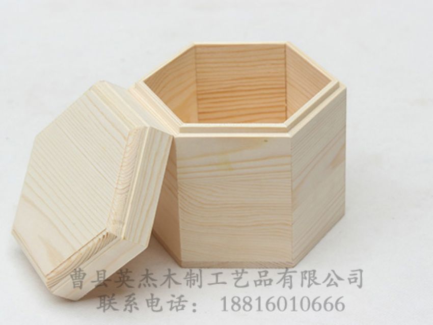 點擊查看詳細信息<br>標題：松木六角木盒 閱讀次數(shù)：966