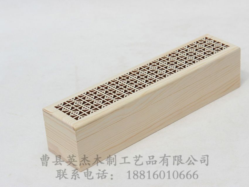 點(diǎn)擊查看詳細(xì)信息<br>標(biāo)題：松木鏤空高檔木盒 閱讀次數(shù)：1100