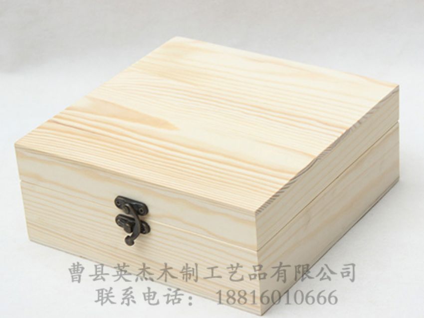 點(diǎn)擊查看詳細(xì)信息<br>標(biāo)題：松木原木色木盒 閱讀次數(shù)：932
