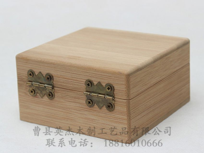 點(diǎn)擊查看詳細(xì)信息<br>標(biāo)題：原木色竹木木盒 閱讀次數(shù)：939