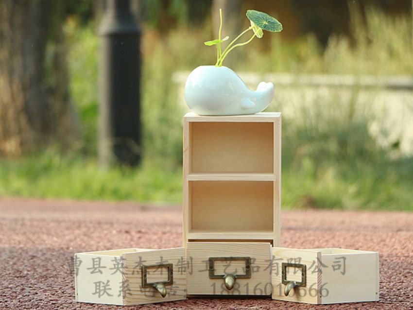 點(diǎn)擊查看詳細(xì)信息<br>標(biāo)題：松木3斗櫥子 閱讀次數(shù)：1141