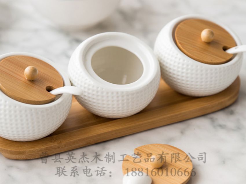 點(diǎn)擊查看詳細(xì)信息<br>標(biāo)題：竹木調(diào)味盒木蓋 閱讀次數(shù)：1173