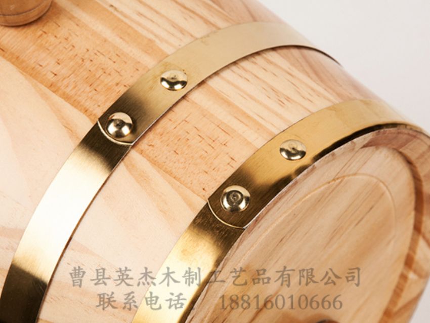 點(diǎn)擊查看詳細(xì)信息<br>標(biāo)題：木制酒桶 閱讀次數(shù)：978