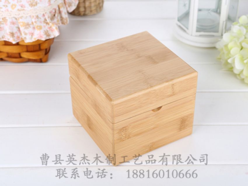 點擊查看詳細信息<br>標題：竹木精油木盒 閱讀次數(shù)：922