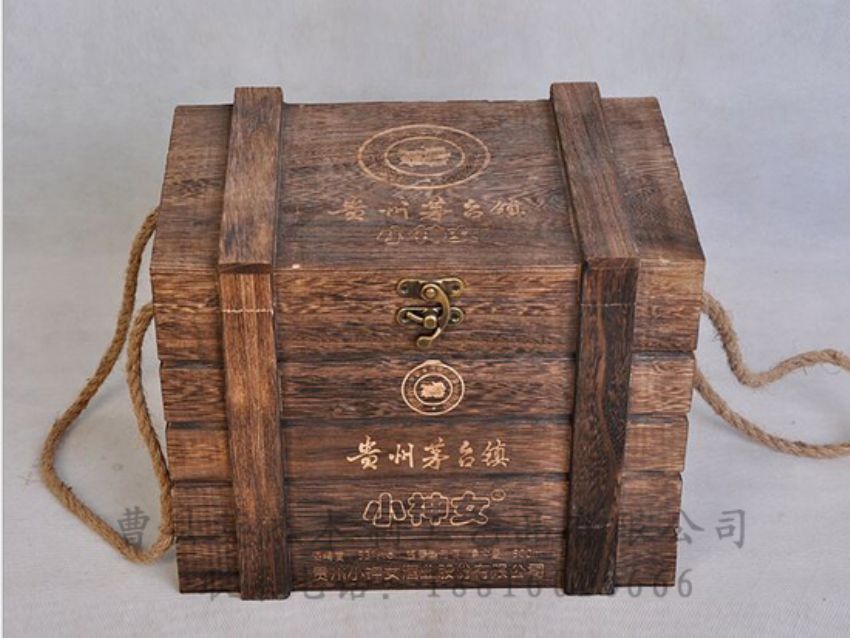點(diǎn)擊查看詳細(xì)信息<br>標(biāo)題：木制白酒盒 閱讀次數(shù)：963
