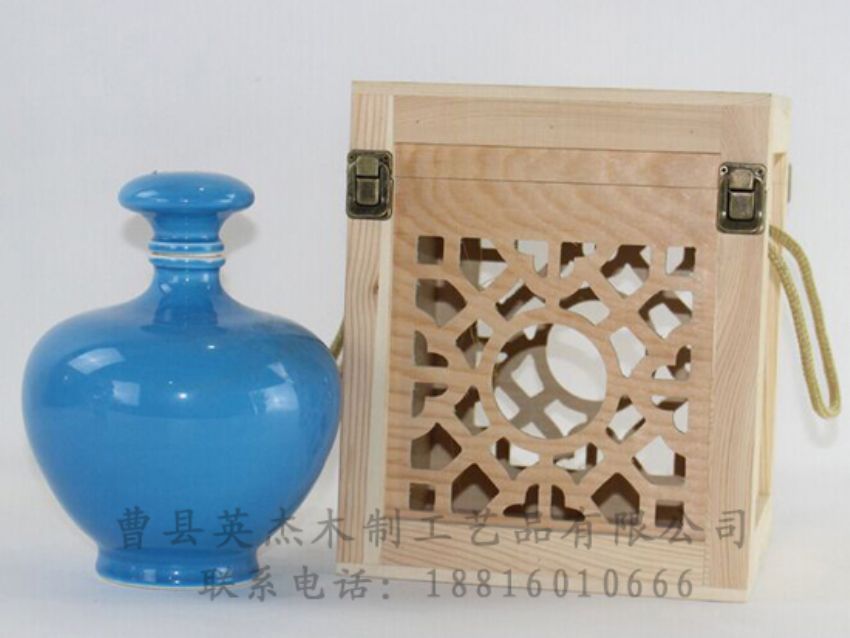 點(diǎn)擊查看詳細(xì)信息<br>標(biāo)題：木制白酒盒 閱讀次數(shù)：1007