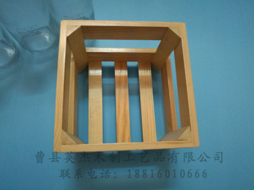 點(diǎn)擊查看詳細(xì)信息<br>標(biāo)題：木制底座  木制杯蓋 閱讀次數(shù)：842