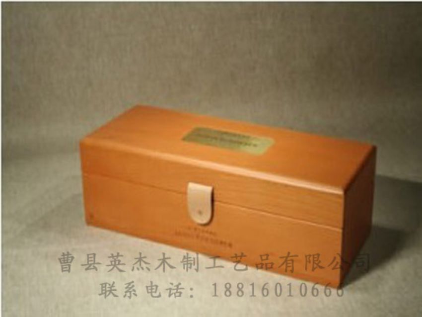 點(diǎn)擊查看詳細(xì)信息<br>標(biāo)題：木制紅酒盒 閱讀次數(shù)：854