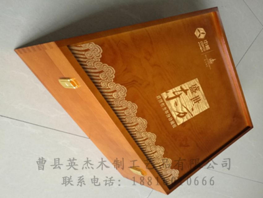 點(diǎn)擊查看詳細(xì)信息<br>標(biāo)題：木制紅酒盒 閱讀次數(shù)：812