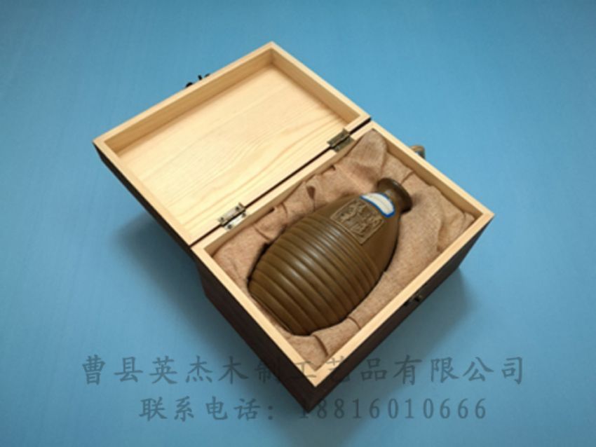 點(diǎn)擊查看詳細(xì)信息<br>標(biāo)題：木制紅酒盒 閱讀次數(shù)：812