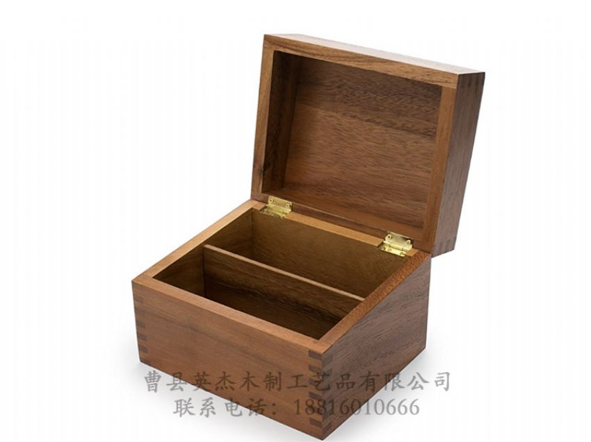 點(diǎn)擊查看詳細(xì)信息<br>標(biāo)題：木制文具包裝盒 閱讀次數(shù)：666