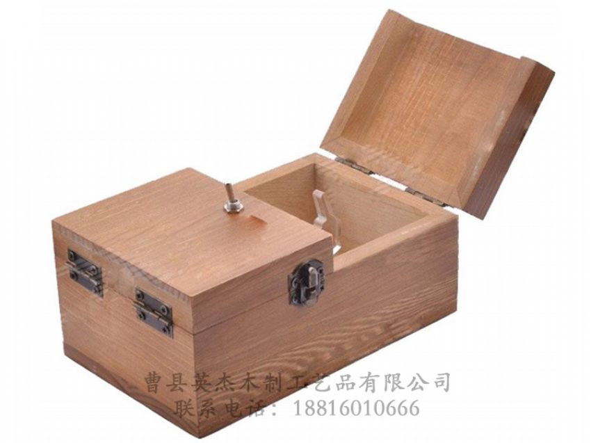 點(diǎn)擊查看詳細(xì)信息<br>標(biāo)題：木制文具包裝盒 閱讀次數(shù)：689