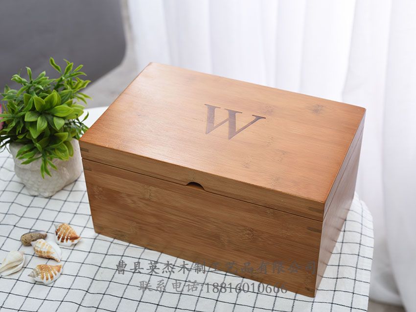 點(diǎn)擊查看詳細(xì)信息<br>標(biāo)題：竹木茶葉盒 閱讀次數(shù)：1215